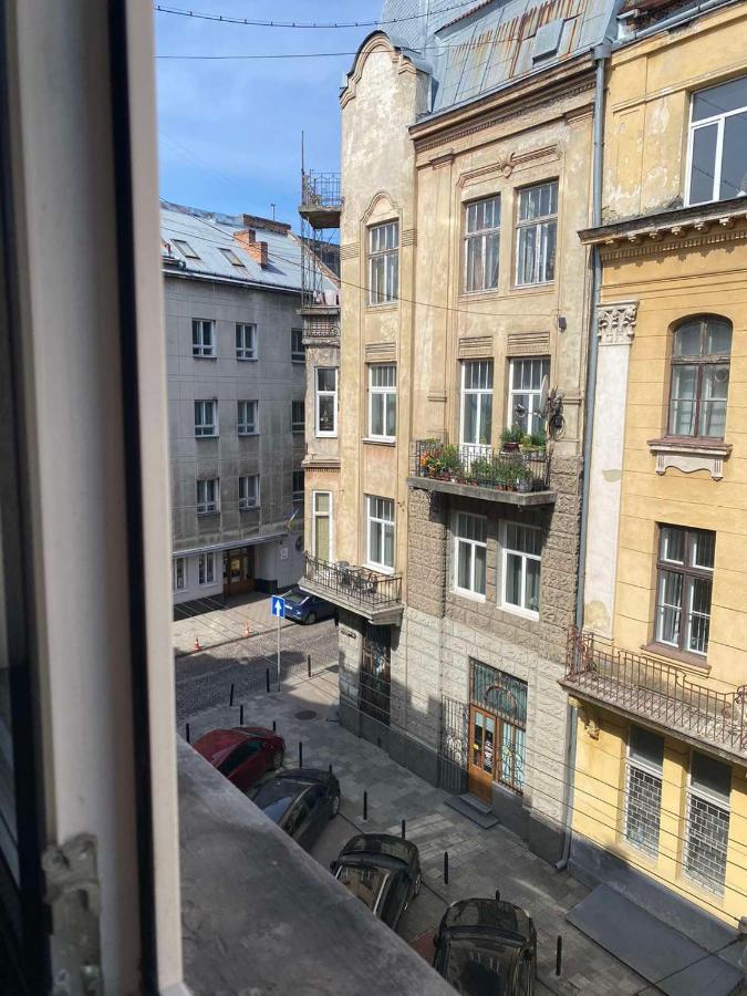 Lvapart Вул Ковжуна 2 Кім Ізол Кухня Студія Не Далеко Від Ж Д Вокзалу Палацу Мистецтв Звітні Документи Lviv Luaran gambar